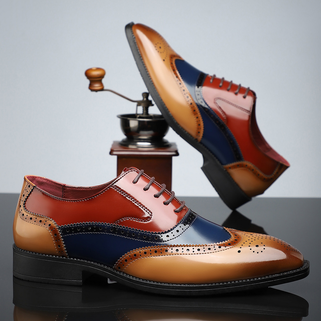 Men’s Patent Brogue Dress Shoes – Classic Wingtip Elegance for Formal Wear