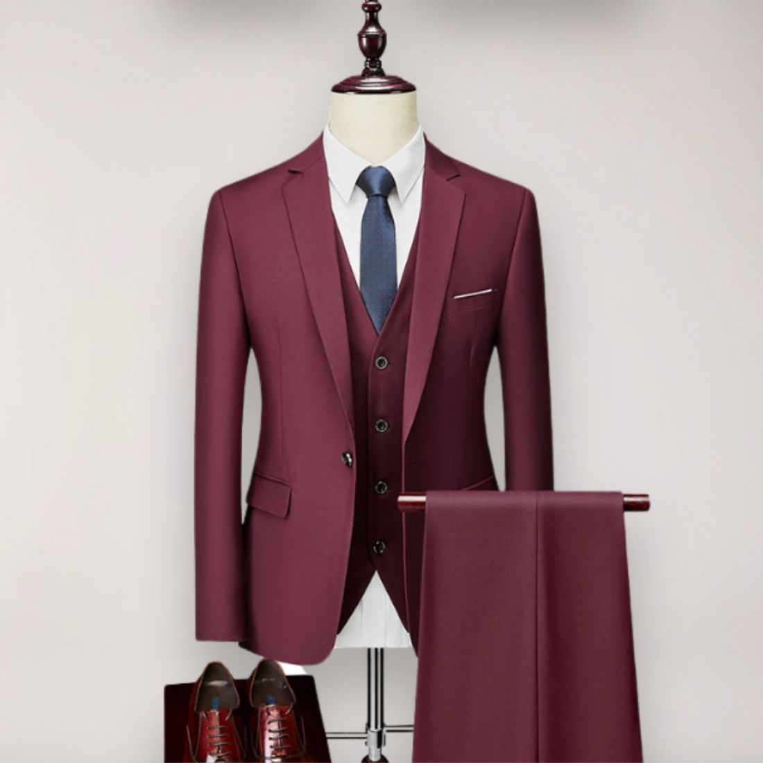 Men’s Three-Piece Suit Set – Tailored Fit Blazer, Waistcoat, and Trousers for Formal Occasions