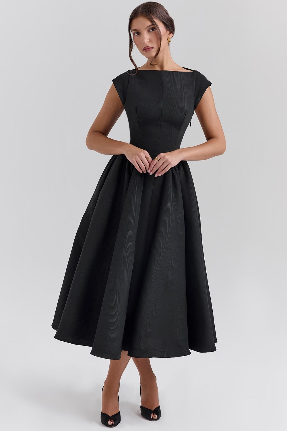 Women’s Elegant Midi Dress – Timeless Silhouette for Special Occasions