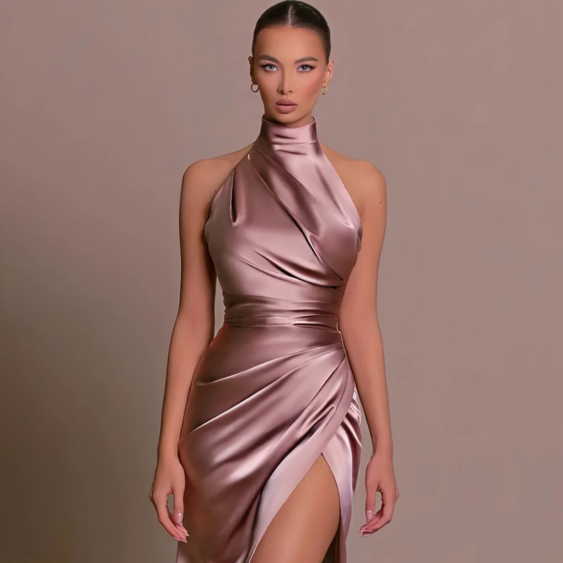 Women’s Halter Neck Evening Dress – Elegant Silhouette for Formal Occasions